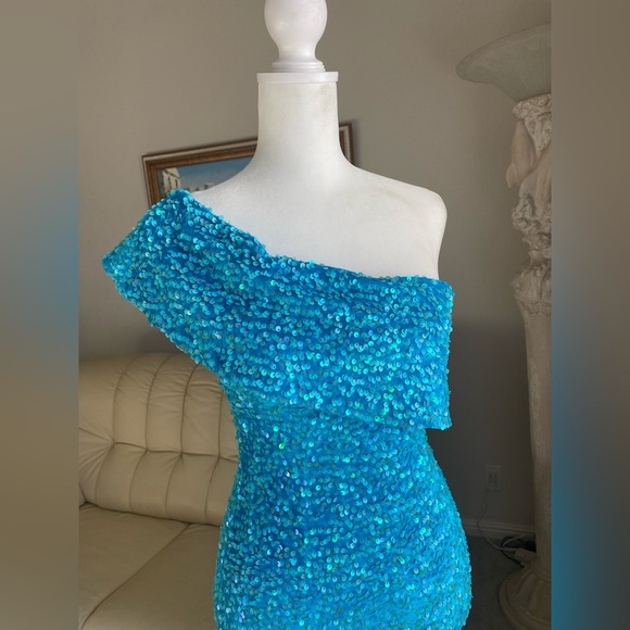 Size SX STRAPLESS MIDI DRESS NEW IN BLUE - Picture 6 of 15